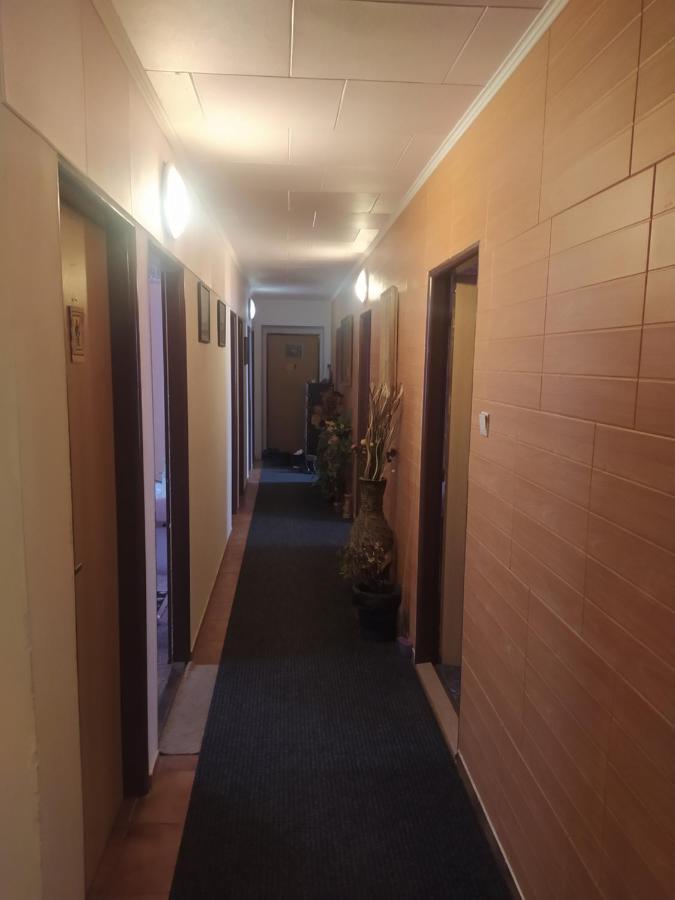 Drevenka Hotell Provodin Eksteriør bilde