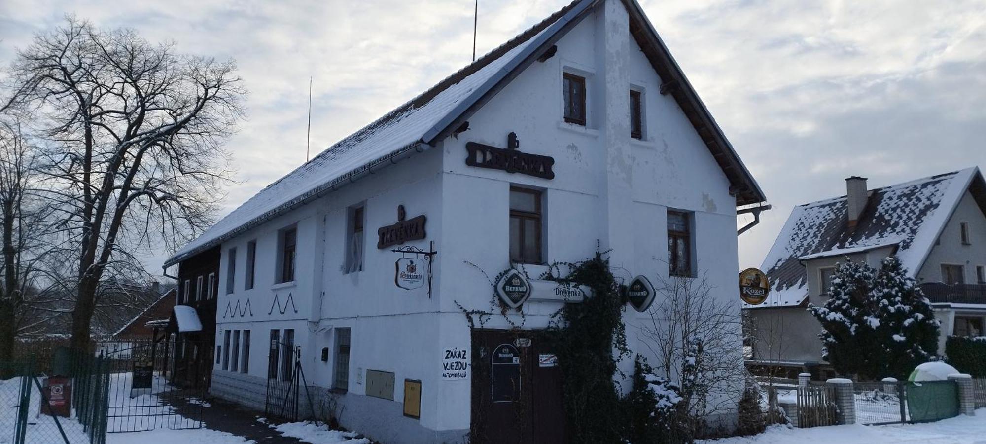 Drevenka Hotell Provodin Eksteriør bilde